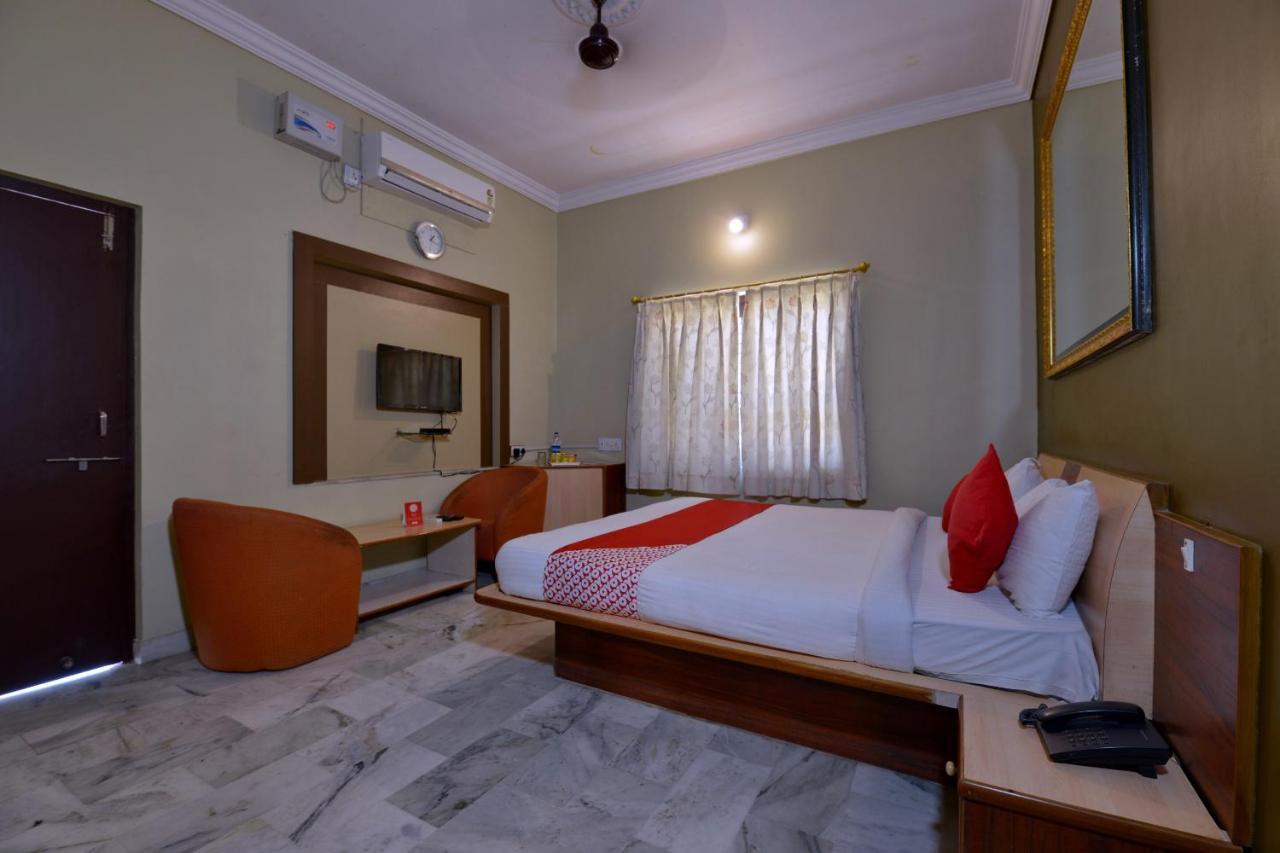 Oyo 10499 Hotel Shiv Shakti Kivarli الغرفة الصورة